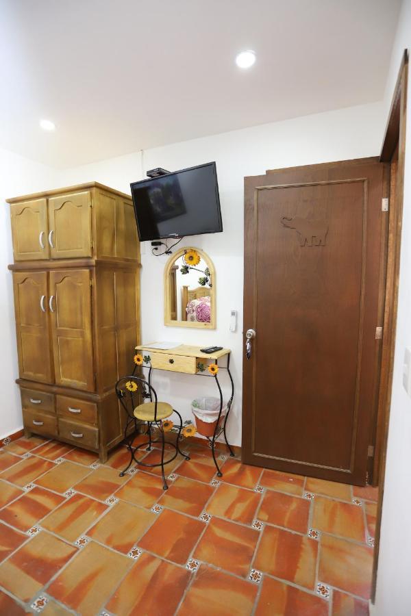 Hotel Boutique Casa Elefante Γκουανταλαχάρα Εξωτερικό φωτογραφία
